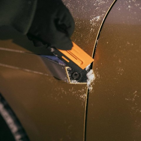 SKROBACZKA DO ŚNIEGU I LODU SOLID FISKARS