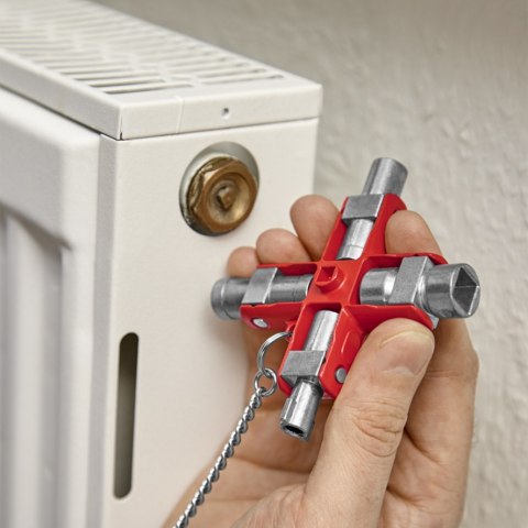 KLUCZ UNIWERSALNY DO WSZYSTKICH STANDARDOWYCH TABLIC ROZDZI. KNIPEX