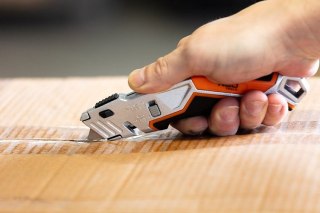 NÓŻ Z OSTRZEM TRAPEZOWYM, 1+5 OSTRZY NEO