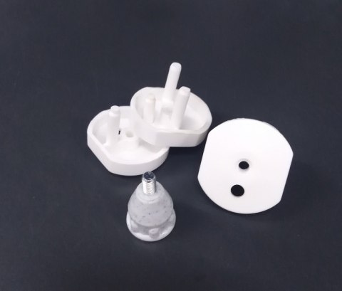 ZATYCZKA GNIAZDA ELEKTRYCZNEGO 1KPL=3SZT UN