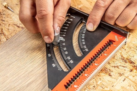 KĄTOWNIK Z LINIJKĄ NEO