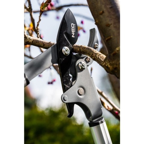 SEKATOR DO GAŁĘZI KOWADEŁKOWY 765MM, ZAKRES DO 40MM, PRZEKŁ. NEO