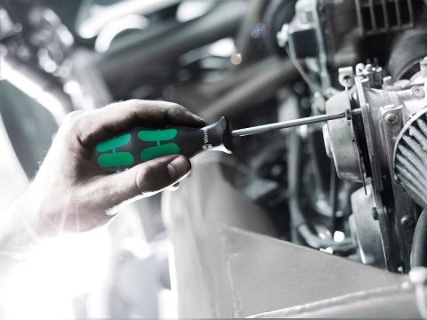 ZESTAW WKRĘTAKÓW KRAFTFORM LASERTIP + WIESZAK, 7 CZĘŚĆ WERA