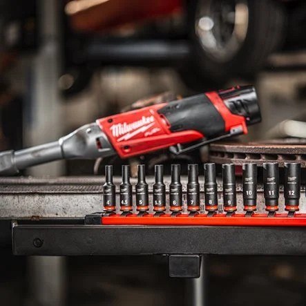 ZESTAW NASADEK UDAROWYCH SHOCKWAVE 1/4'' 12 EL. MILWAUKEE