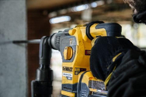 MŁOTOWIERTARKA 54V SDS-PLUS XR 2*6.0AH DEWALT