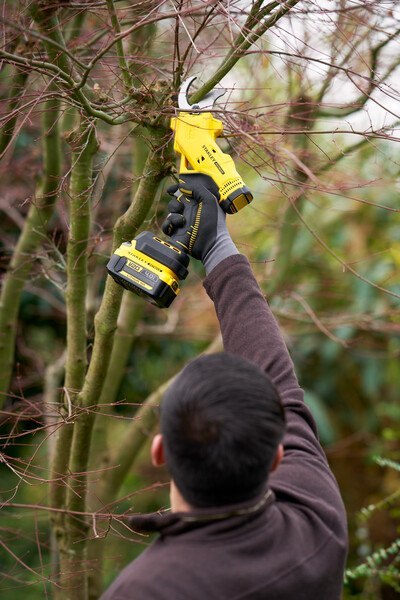 SEKATOR AKUMULATOROWY V20 18V 1*4.0AH STANLEY