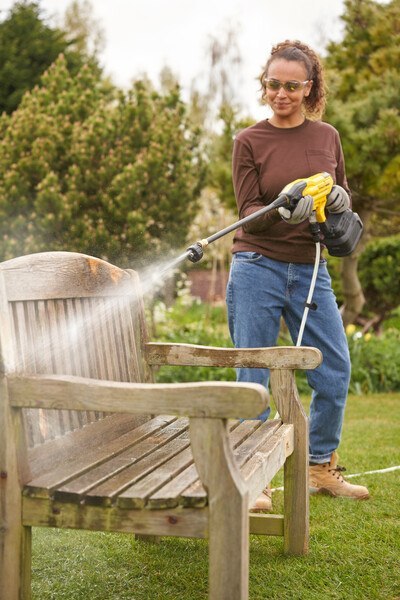 AKUMULATOROWA MYJKA CIŚNIENIOWA V20 18V 1*4.0AH STANLEY