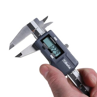 SUWMIARKA Z ODCZYTEM CYFROWYM 0-150MM BETA