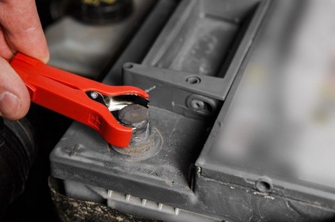 PROSTOWNIK AUTOMATYCZNY 4A/70W,3-120AH DO AGM/GEL NEO