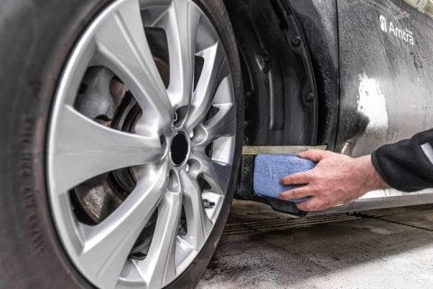 CZERNIDŁO DO PLASTIKU I GUMY 250ML MOJE AUTO