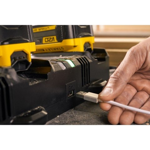 ŁADOWARKA 2-GNIAZDOWA SFM V20 4A STANLEY