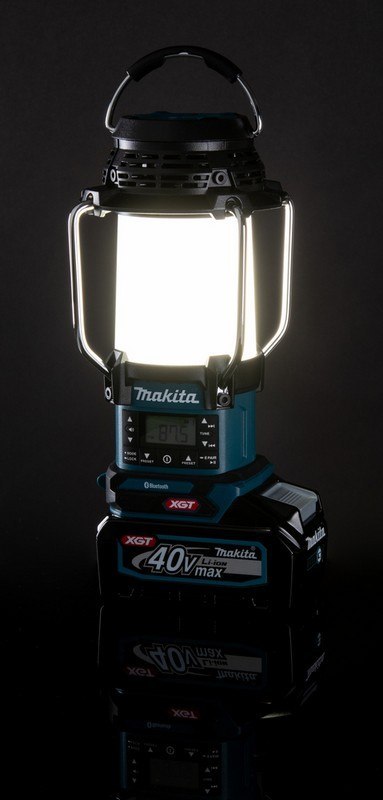 ODBIORNIK RADIOWY FM/BT Z LAMPĄ I LATARKĄ XGT MAKITA