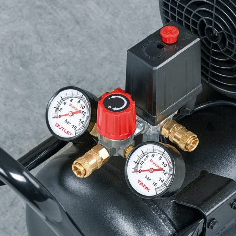 KOMPRESOR OLEJOWY TYP V 50L 10BAR NUAIR