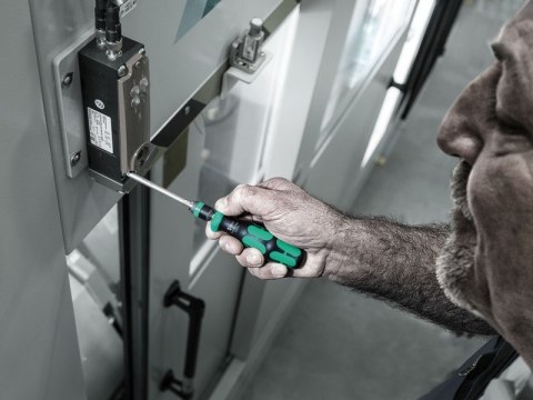 WKRĘTAK KRAFTFORM KOMPAKT Z GRZECHOTKĄ 838 RA-R M SET 1,15CZ WERA