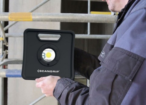 NAŚWIETLACZ NOVA 4K + STATYW TRIPOD 2M UN