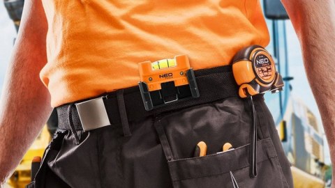 POZIOMICA KIESZONKOWA Z ZACZEPEM DO PASKA NEO