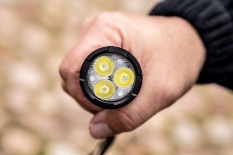 LATARKA AKUMULATOROWA USB 3300LM OSRAM P9 LED NEO