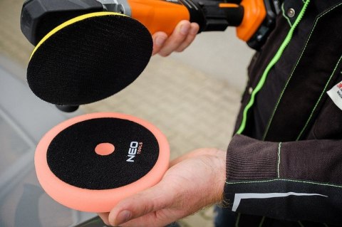 PAD POLERSKI 150*150*25MM GĄBKA ŚREDNIA NEO