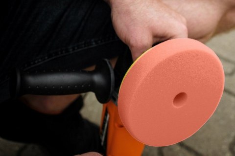 PAD POLERSKI 150*150*25MM GĄBKA ŚREDNIA NEO