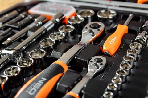 WALIZKA ELEKTRYKA 108 SZTUK NEO