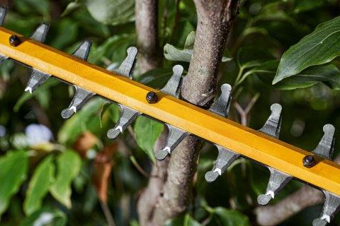 NOŻYCE AKUMULATOROWE DO ŻYWOPŁOTU 65CM 54V XR FV 0*AH DEWALT