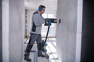 MŁOT UDAROWY OBROTOWY GBH 18V-26 F 2.6J 2*5.0AH L-BOXX BOSCH