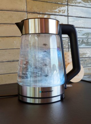 CZAJNIK ELEKTRYCZNY 1.7L. PODŚWIETLENIE LED EKG401 BLAUPUNKT