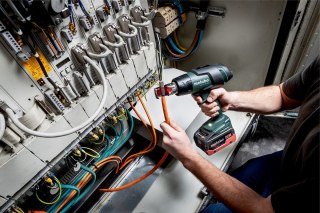 AKUMULATOROWA OPALARKA HG 18 LTX 500 0*AH METABO