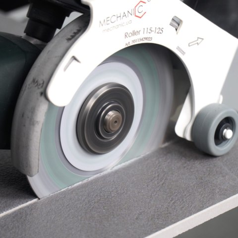 ROLLER OSŁONA ODSYSAJĄCA DO CIĘCIA DO SZLIF. KĄT. 115/125 DISTAR