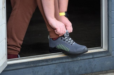 PÓŁBUTY ROBOCZE SB SR, PODNOSEK STALOWY ROZMIAR 41 NEO