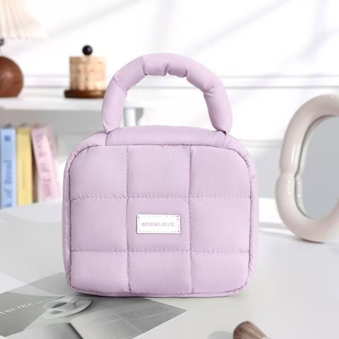 Kosmetyczka damska pikowana kuferek z rączką 21 x 17 x 8 cm KS139FIO