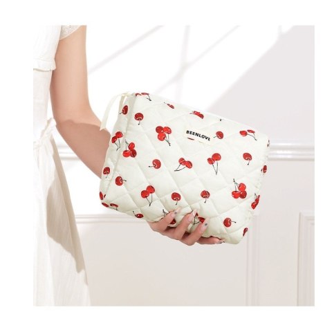 Kosmetyczka damska pikowana w wisienki 19 x 24 x 7cm KS124