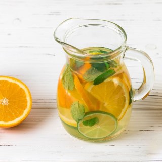 Dzbanek Szklany ORION 300 ml Stołowy z Uchem i Dzióbkiem do Mleka Sosów