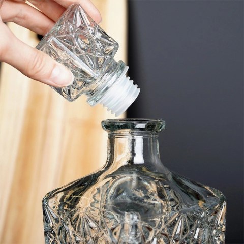 Karafka do Whisky EXCELLENT Szklana 830 ml Zdobiona Korek Prezent