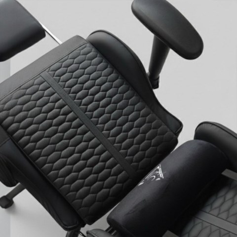 Fotel gamingowy obrotowy EvoChair z masażerem i regulowanymi podłokietnikami KO45CZ