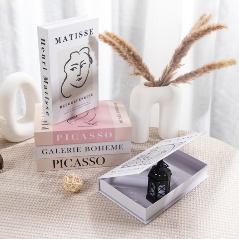 Luksusowe fałszywe książki Akcesoria do dekoracji wnętrz do salonu Moda Wystrój domu Rekwizyty Książki