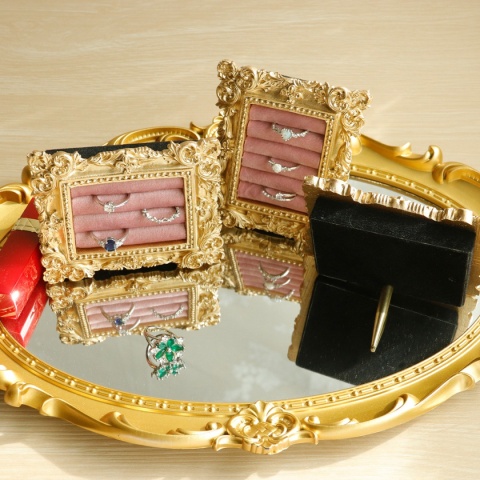 Stojak na pierścionki w stylu vintage, złoty, zamszowa taca na kolczyki, barokowy design, prezenty ślubne i urodzinowe