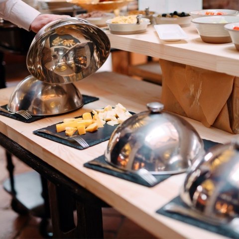 Taca do Serwowania Dań Przekąsek z Kloszem Stalowa HOUSEWARE 26 cm