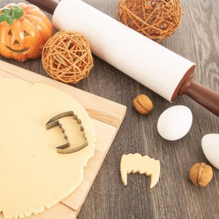 Wykrawacz do Ciastek Metalowy Zęby Wampira 5,5 cm Solidny Trwały ORION