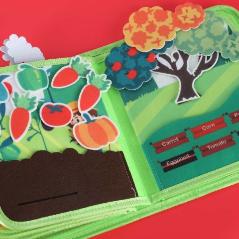 Książeczka sensoryczna edukacyjna manipulacyjna farma Kik Sp. z o. o. Sp. k.