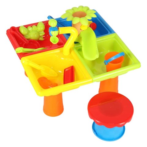 Stolik wodny cztery części piaskownica łopatki konewka stołek Kik Sp. z o. o. Sp. k.