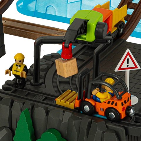 Kolejka drewniana pociąg lokomotywa plac budowy 55 elementów Kik Sp. z o. o. Sp. k.